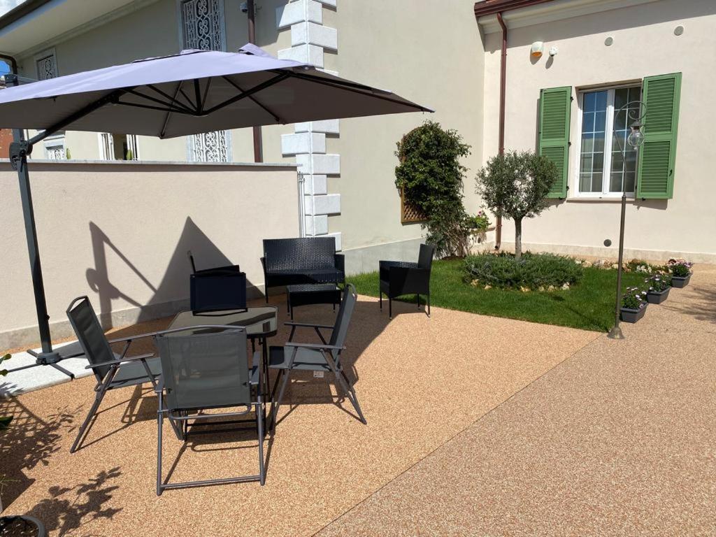 Villino Micol Camere A Due Passi Dal Mare Marina Di Carrara Exteriér fotografie