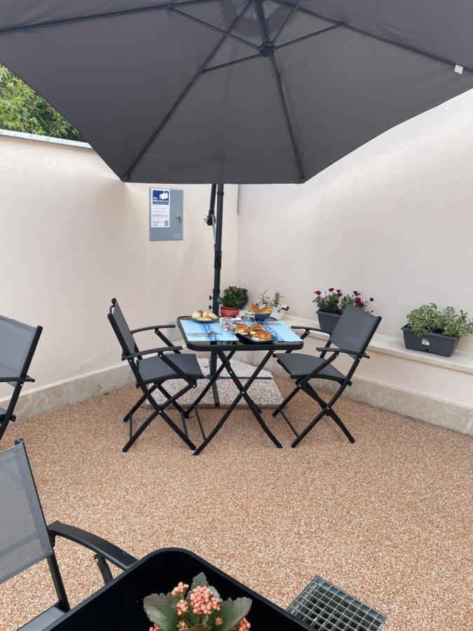 Villino Micol Camere A Due Passi Dal Mare Marina Di Carrara Exteriér fotografie